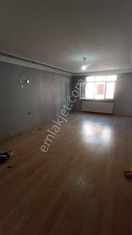 Esentepe Mahallesi 2+1 105 M2 4. Kat Kültür Merkezinin Arka Tarafında Kiralık Temiz Daire