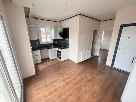 İz'den Bahçeşehirde Lüks Yapılı 1+1 Fırsat