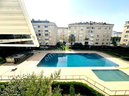 Gri' Den Tuzla İstasyon Site İçi Havuzlu Hayat Sitesi Ara Kat