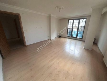 Tuncay'dan Mecidiyeköy'de Ara Katda 2+1 Balkonlu Eşyadız