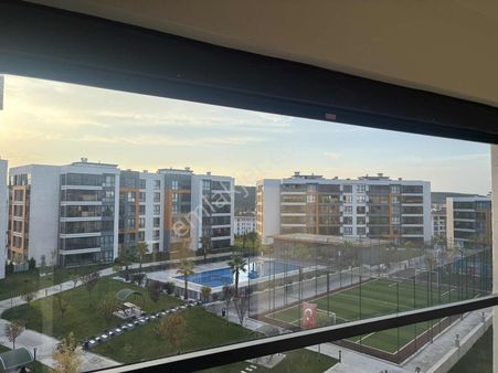 Balkanda Yükselen Park Evleri Kiralık 3+1 Havuz Cephesi Daire