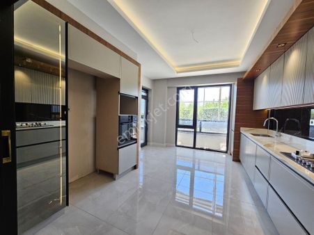 İşyapar Gayrimenkulden Site İçi Geniş 3+1 Lüks Daire