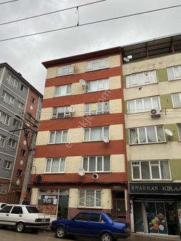 İncirli Caddesi'nde 2+1 Doğalgaz Kombili Kiralık Daire