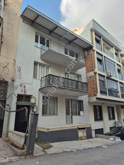 Buca İşcievlerinde//küncüfırın Sokağında//100m2 2+1//aileye/dair