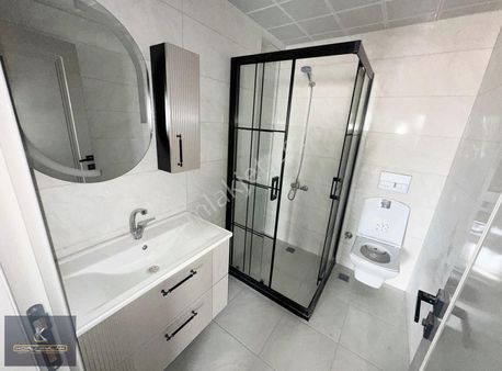 Ovacık Ana Cadde Üzerinde Oturuma Hazır Sıfır 3+1 Daireler