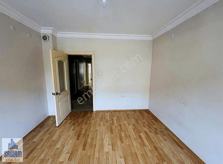 Sağlam Emlaktan Uydukent Selçukluda Kiralık Afjetli 3+1daire