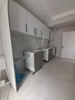 Sütlüce Mahallesinde Satılık Yerden Isıtmalı 2.kat