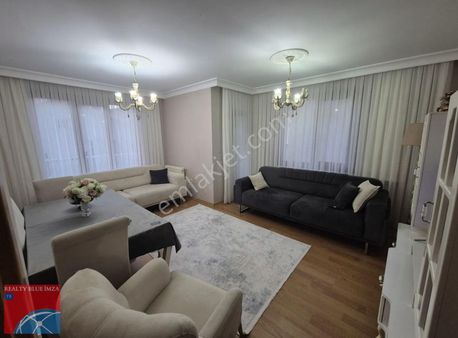 Çekmeköy M. Akif Mahallesinde 3+1 Geniş Satılık Daire