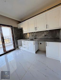 Kayalardan Kiralık Arakat Siteiçi Lüks Daire