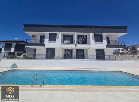 Havuzlu Sitede Kısmi Eşyalı Sıfır 3+1 Dublex Daire