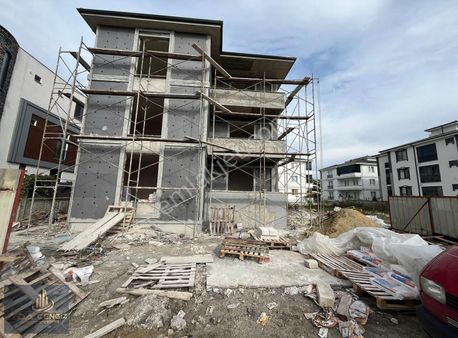 Serdivan Yazlık Mah. 2+1 105 M2 Ebeveyn Banyolu Lüks Daireler