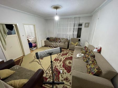 Karşıyaka'da Bu Fiyata Kaçırılmaz Fırsat Ara Katta 3+1 Satılık