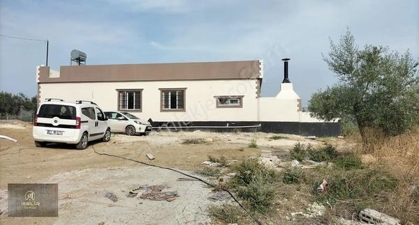 Karaisalı Eğlence Köyünde 4+1 Satılık Çiftlik Evi