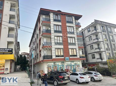 Byk' Dan! Cadde Üzeri! Geniş M2! Yüksek Kira! İskanlı! Eşyalı!