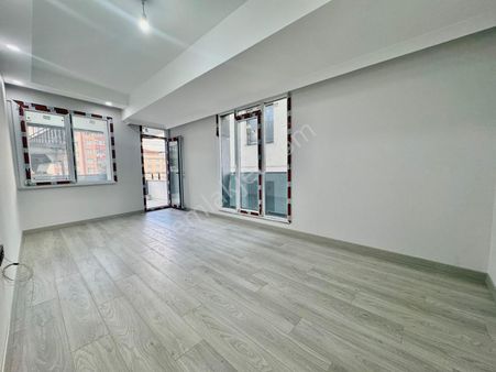 Pegaas'tan E-5'e Cephe Satılık Sıfır 2+1 Ara Kat Daireler