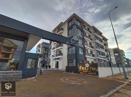 Döşemealtı Yeniköy'de Site İçi 2+1 Satılık Lüks Daire