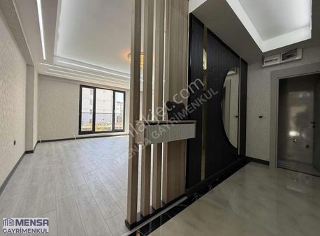 Mensadan Şık Tasarımlı E.banyolu Satılık Daireler