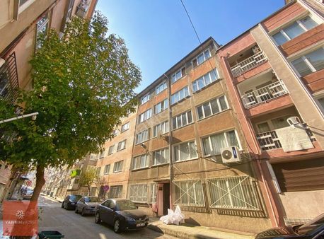 Kat Mülkiyetli Muhteşem Lokasyon Sıfır Tadilatlı 2+1 Daire