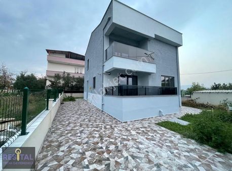 Işıklar Köyünde, Doğayla İçe, Bahçeli Müstakil Villa...