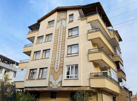 30 Ağustosda Geniş Oturumlu Masrafsız Ara Kat 3+1 Daire