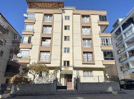 Seçuklu Ahi Mesud Bulvarında Asansörlü Ara Kat Yapılı 3+1 Daire