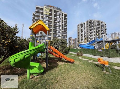 Güney Den Havuzlu Geniş 1+1