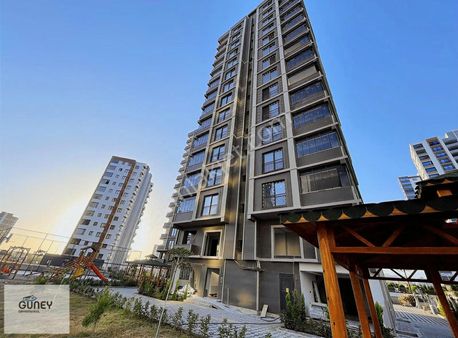 Güney,den Satılık Havuzlu Site İçerisinde Sıfır Lüx 3+1 Daire