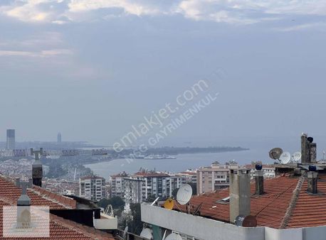 Msg'den Akevler'de Cadde Üzeri Deniz Manzaralı 4+1 Arakat Daire