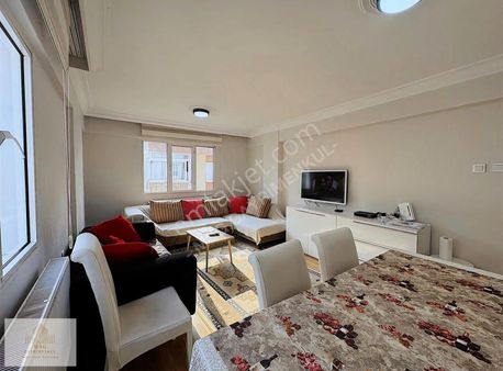 Msg'den Akevlerde Cadde Yakını Kapalı Mutfaklı Çift Cepheli 3+1