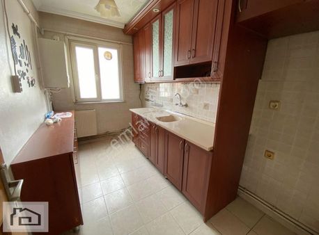 Emin'den Tepe Başı Camii Yanı,katta,geniş,masrafsız,fırsat 3+1!!