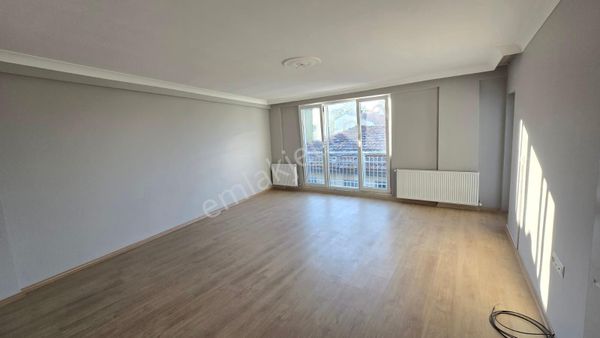 Megeden Demirci De Kiralik 4+1 Daire