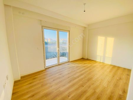 Yaşamkent Mahallesinde Site İçi Özel Hobi Bahçeli Sıfır 3+1