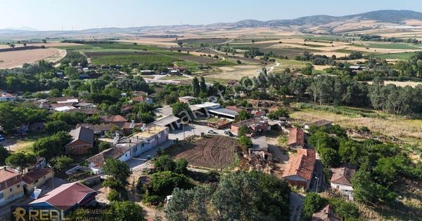 Real'den Bandırma / Yeni Ziraatlı Mahallesi'nde Müstakil Ev Ve Arsa