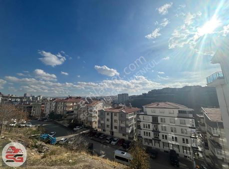 Ara Kat Satılık 2+1 Fırsat Daire Seçilmiş Gayrimenkul'den