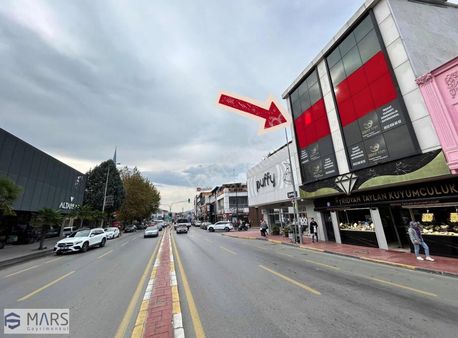 Serdivan Çark Caddesi Üzeri, 126m² Büro-ofis