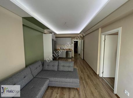 Hasköyde Yeni Binada Sahile Yakın 2+1 Kısmı Eşyalı Daire