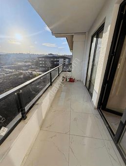 Yeni Binada, Geniş Balkonlu 3+1 Kiralık Daire / Kelebek Çayırı