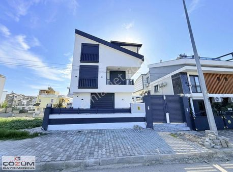 Efeler De Uygun Fiyatlı Lüks Villa