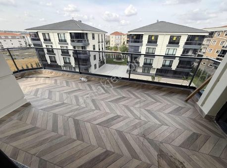 Fırsat Sitede Lüks 3+1 Satılık Daire Sekiz Kazım Mah