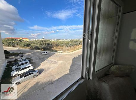 Altınkum Plaja 1 Km Alo 24 Restoran Arkası Atatürk Bulvarına 50m