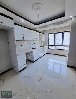 Deallife'dan Hasanpaşa'da Ebeveyn Banyolu 3+1 Dubleks Daire