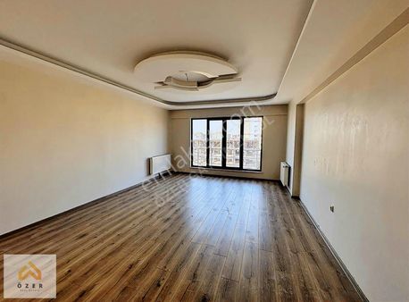 Özer Gayrimenkulden Bostanbaşında Kiralık 3+1 Lüx Daire