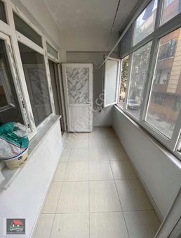 Gülistan İnş 50.yıl Mah 2+1 90 M2 Balkonlu Temiz 1. Kat