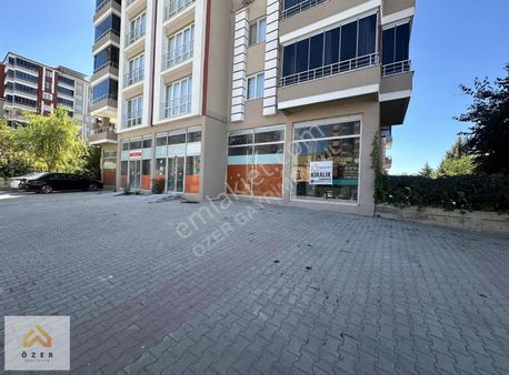 Özer Gayrimenkulden Çiftlik Caddesinde Kiralık 400 M2 İş Yeri