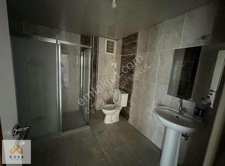 Özer Gayrimenkulden Yakıncada 3+1 Kiralık Daire