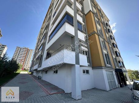 Özer Gayrimenkulden Kuyuönünde Kiralık Site İçi 3+1 Daire