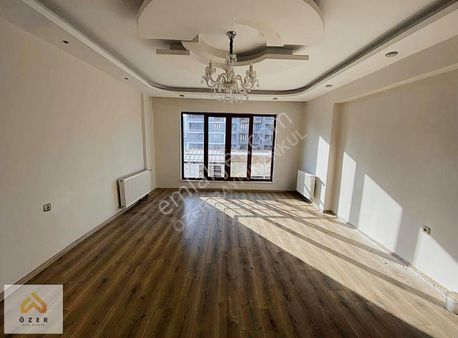 Özer Gayrimenkul'den Bostanbaşın'da Kiralık 3+1 Lüks Daire