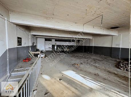 Özer Gayrimenkulden Sanayinin Göbeğinde Kiralık 400 M2 İş Yeri