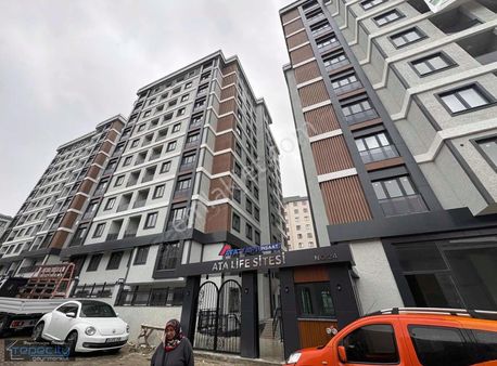 2+1 Yenibosna Radara Yakın Konumda Sıfır Site İçi Kiralık Daire