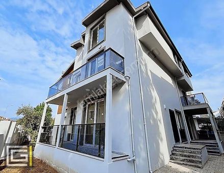 Ana Caddeye Yakın Müstakil Girişli Sıfır 1+1 Satılık Daire